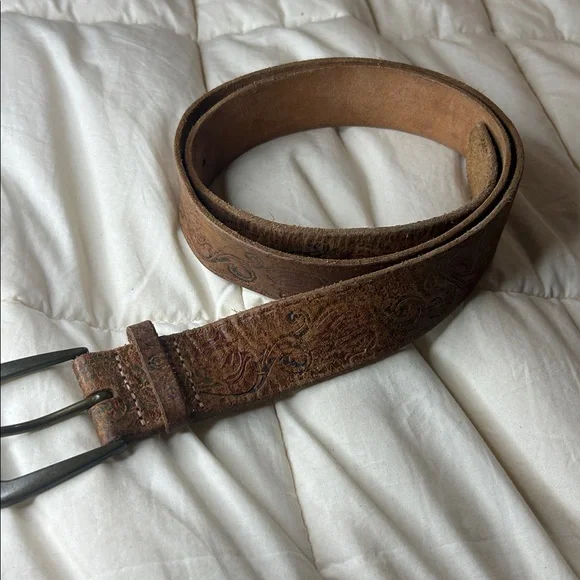 Women’s ~ Rose Pattern Belt ~ Light Brown & Worn ~ Leather XL - Picture 1 of 4